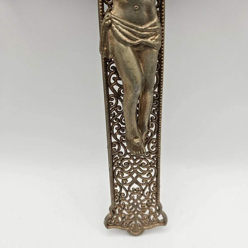 Vintage Gold Tone Filigree Metal Wall Crucifix 9